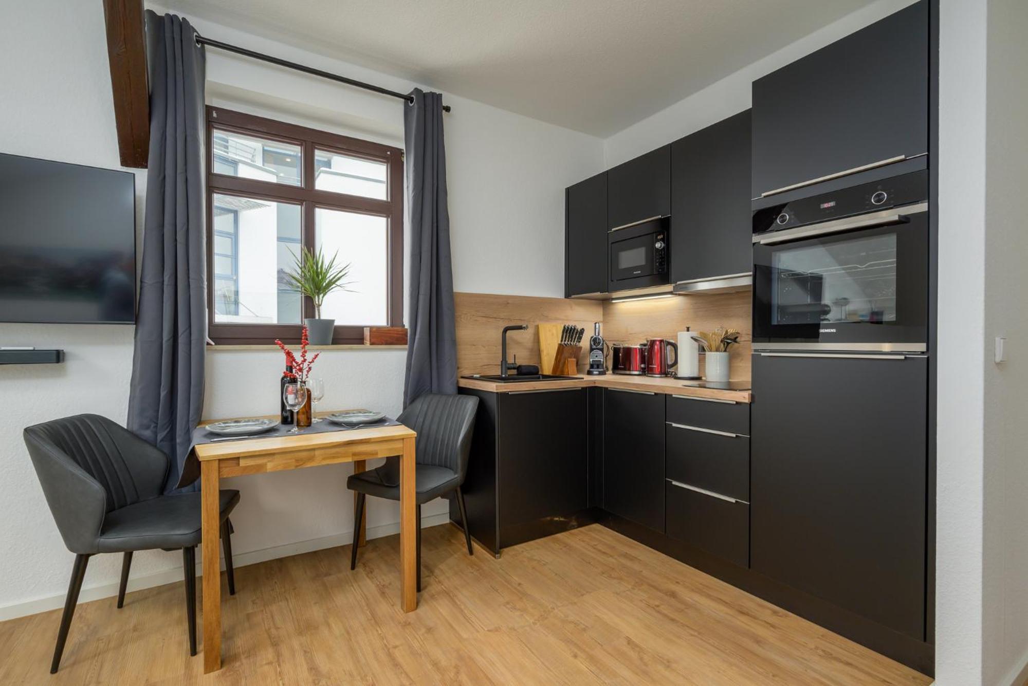 Sweethome - Zentral - Kueche & Parkplatz, Wifi Halle  Dış mekan fotoğraf
