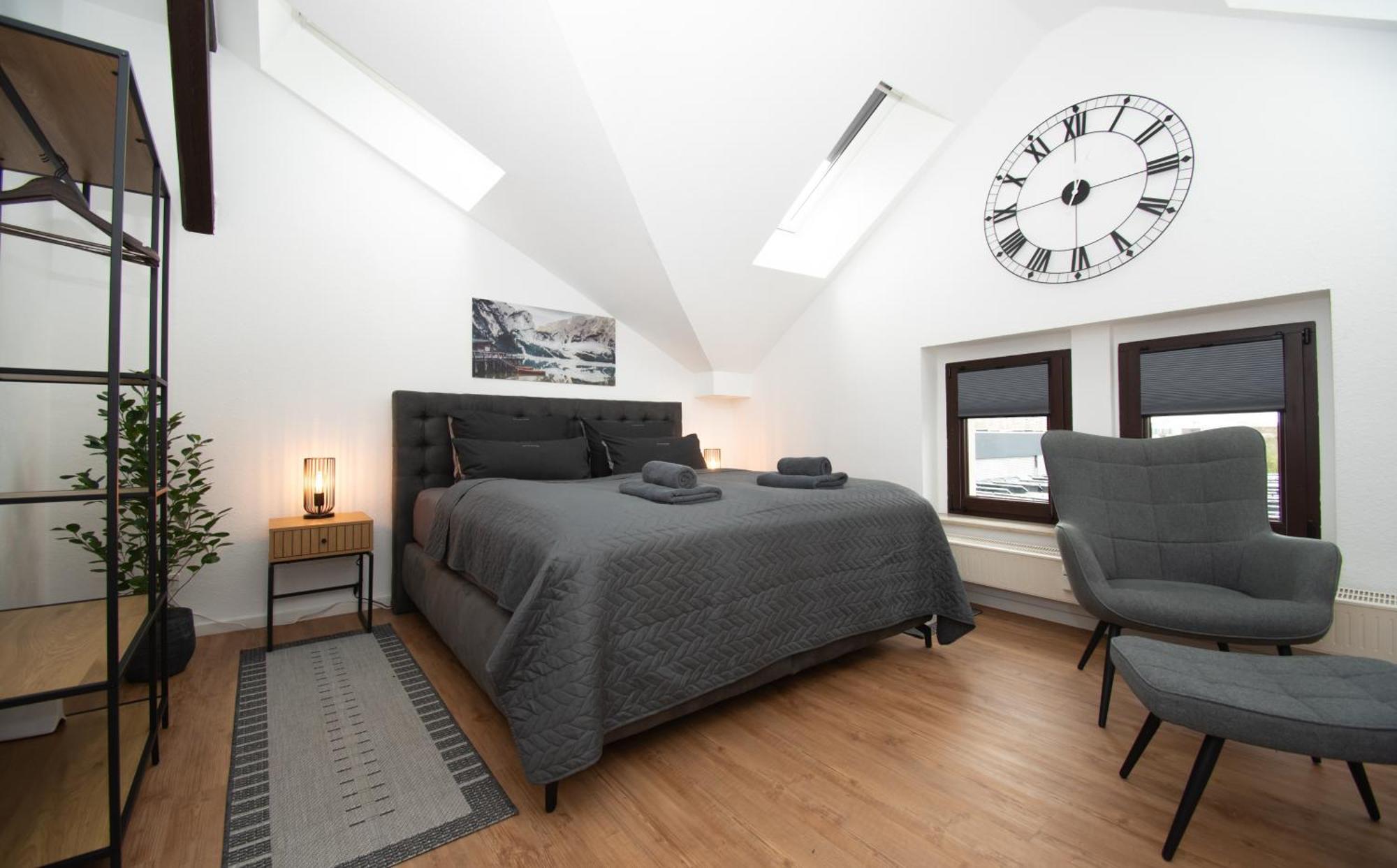 Sweethome - Zentral - Kueche & Parkplatz, Wifi Halle  Dış mekan fotoğraf