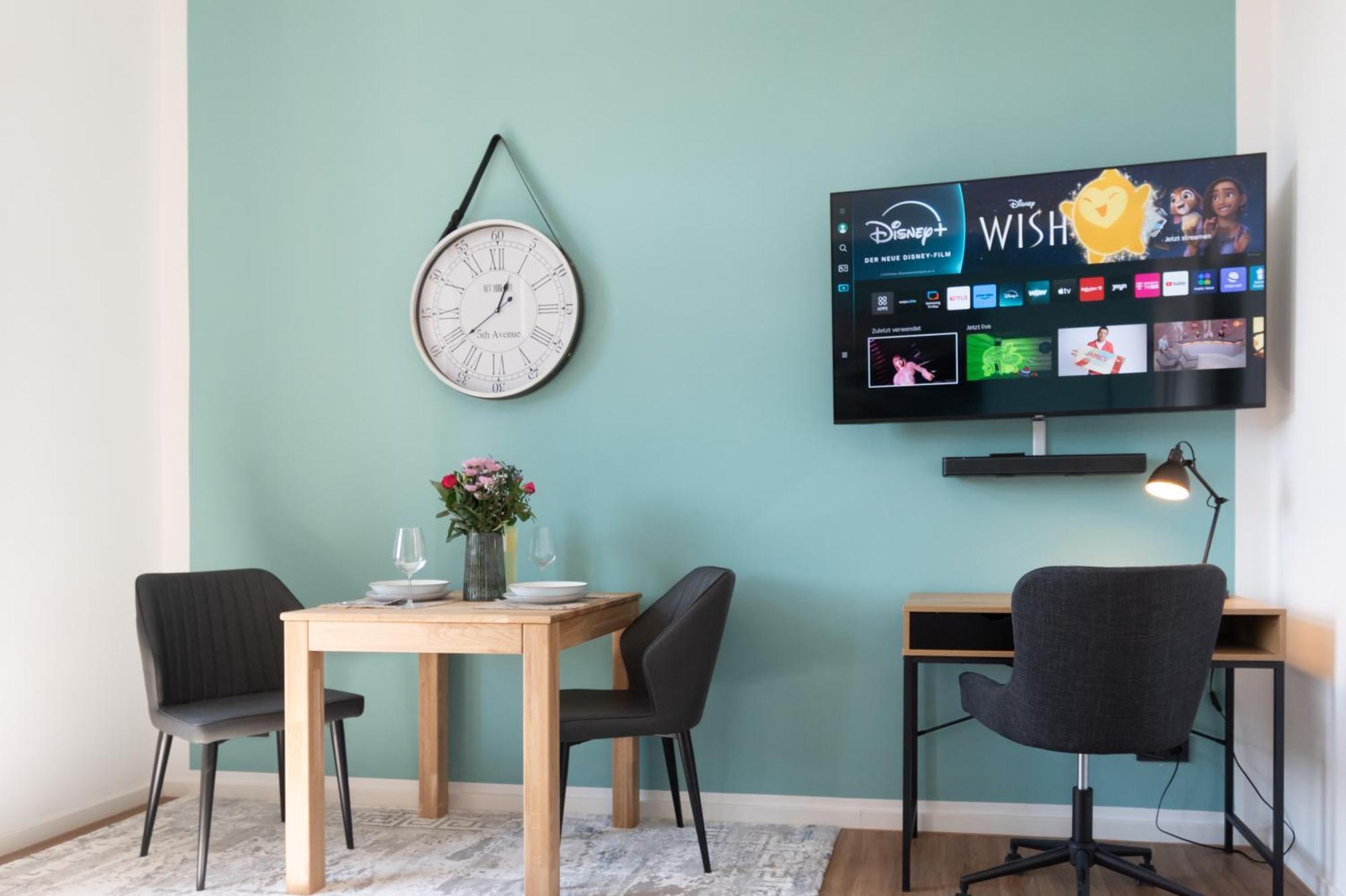 Sweethome - Zentral - Kueche & Parkplatz, Wifi Halle  Dış mekan fotoğraf