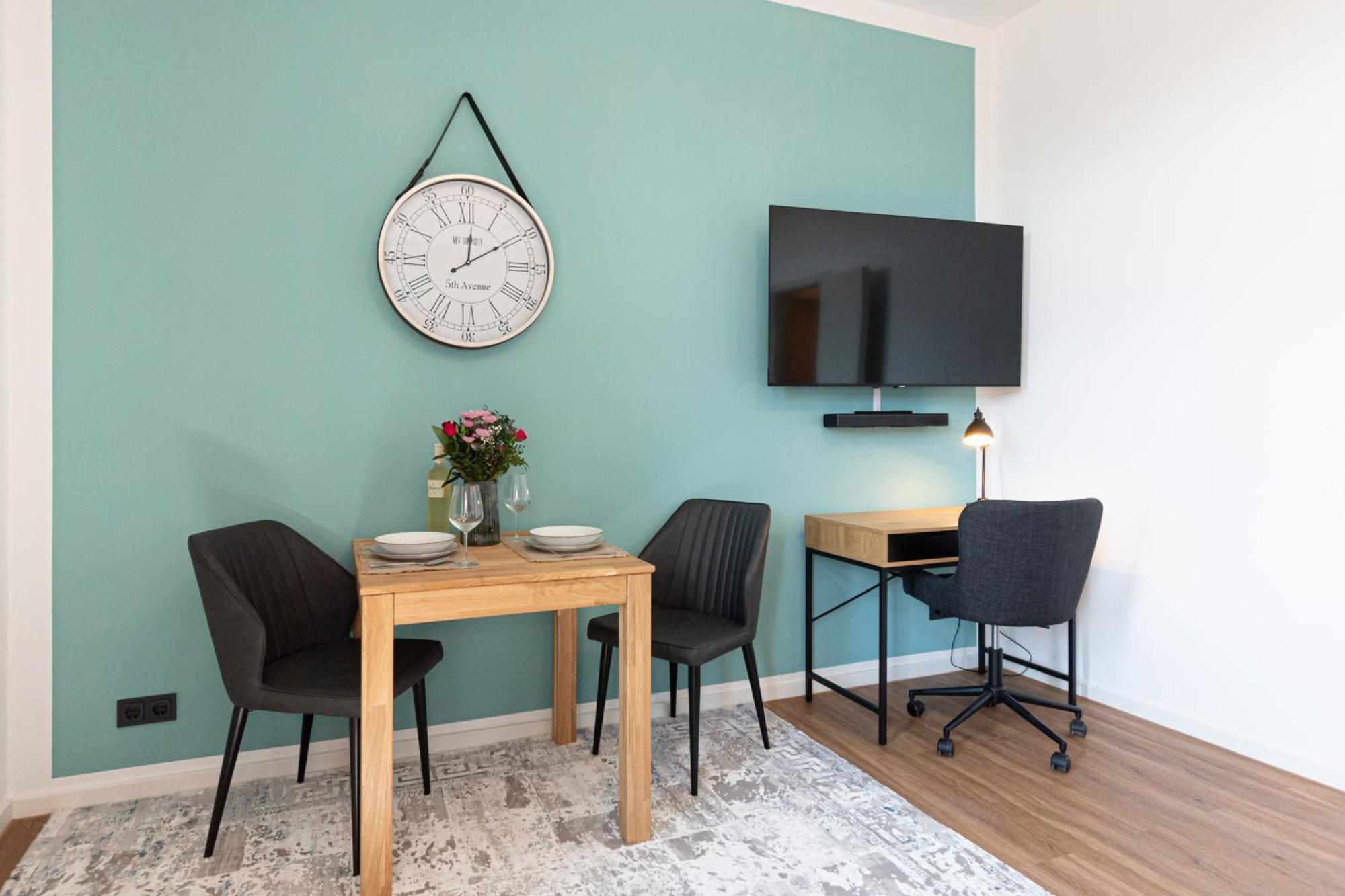 Sweethome - Zentral - Kueche & Parkplatz, Wifi Halle  Dış mekan fotoğraf