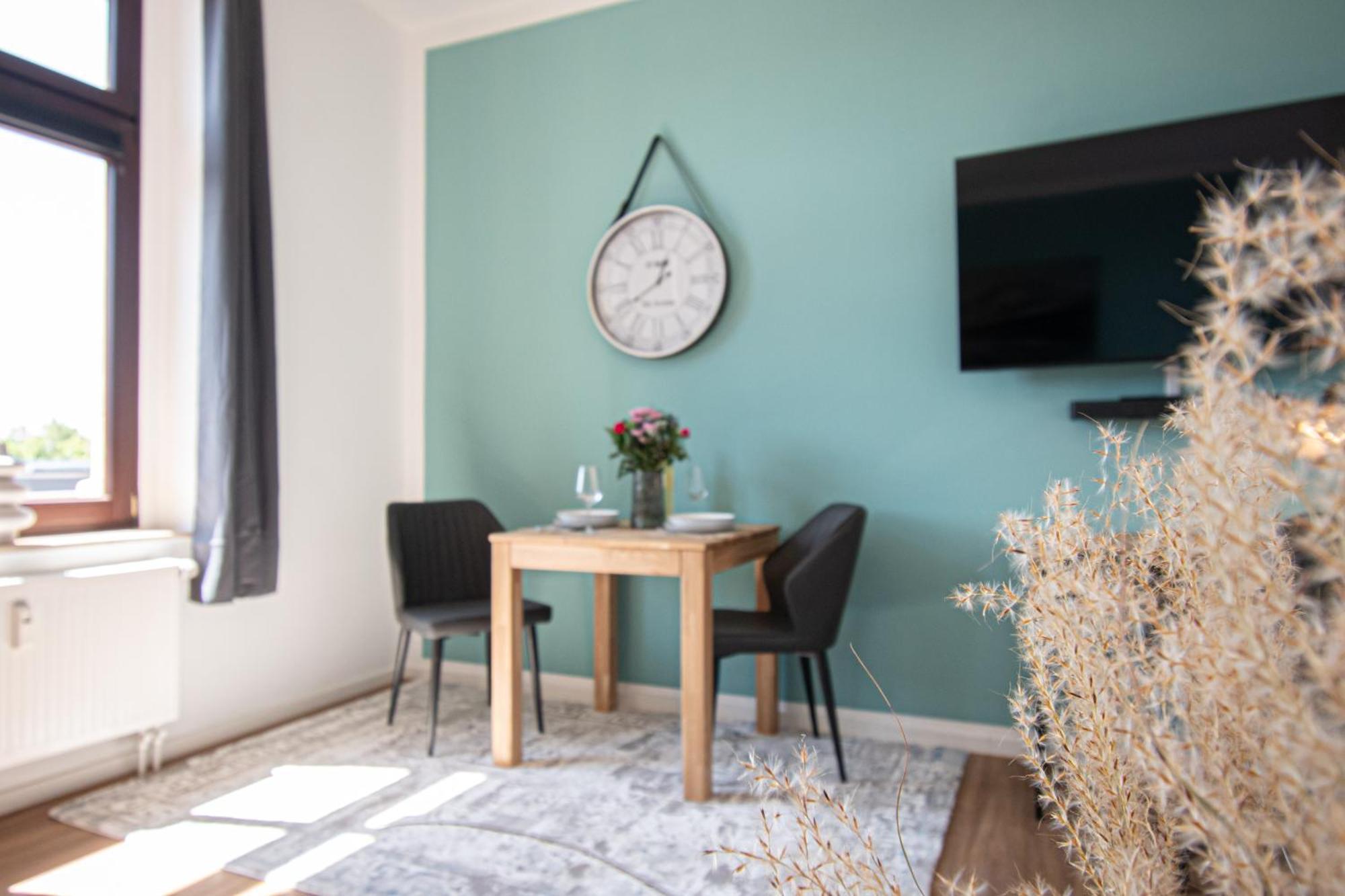 Sweethome - Zentral - Kueche & Parkplatz, Wifi Halle  Dış mekan fotoğraf