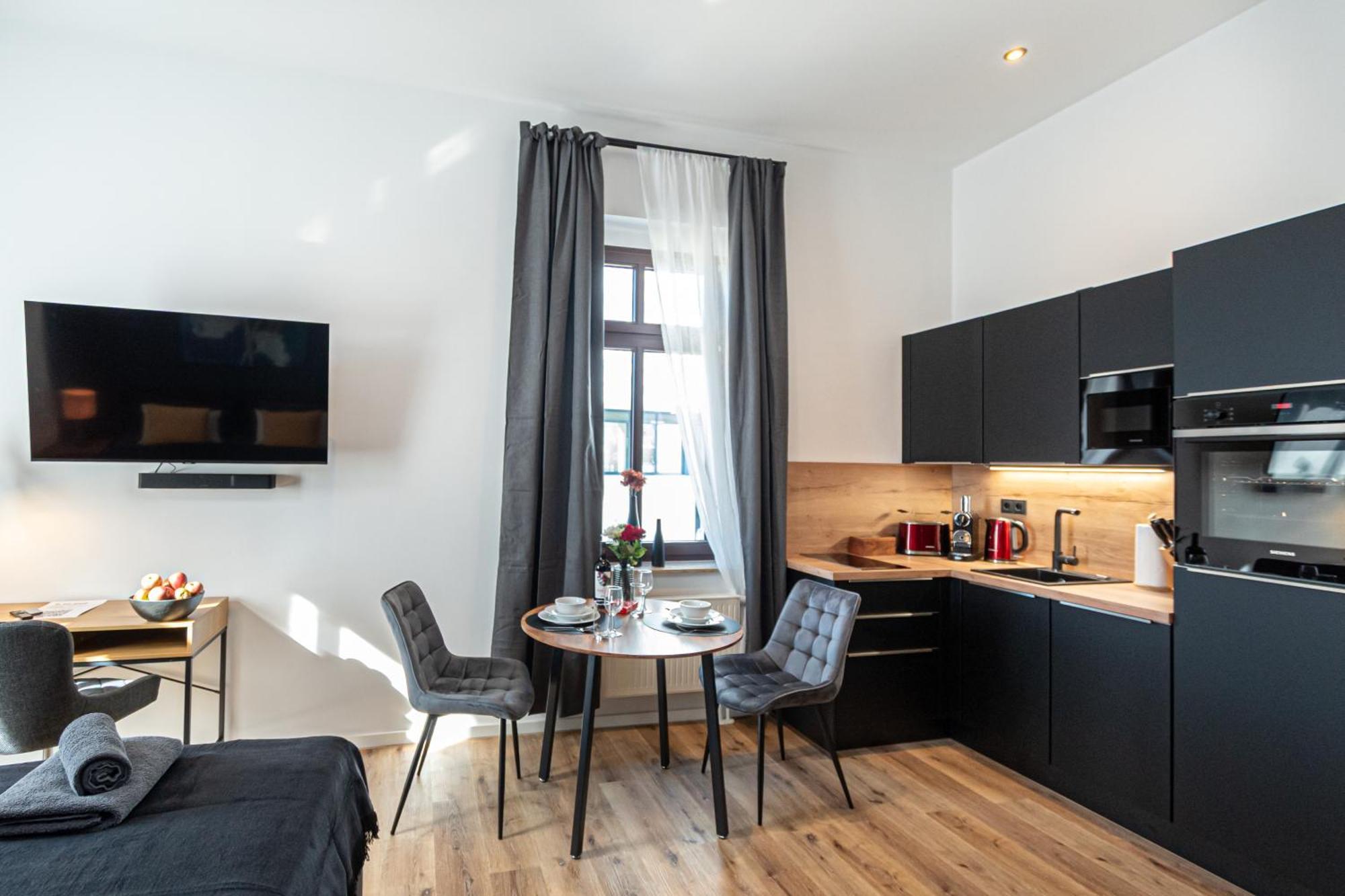 Sweethome - Zentral - Kueche & Parkplatz, Wifi Halle  Dış mekan fotoğraf